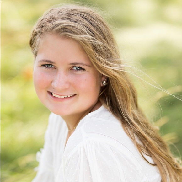 Meet your Posher, Vivian - Picture 1 of 1